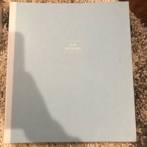 THE KNOT WEDDING PLANNING BOOK - NEW